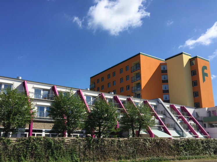 01. Rosenblatt Seniorensitz