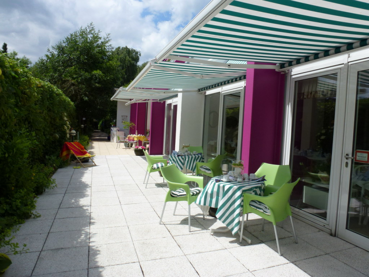 02. Rosenblatt Seniorensitz