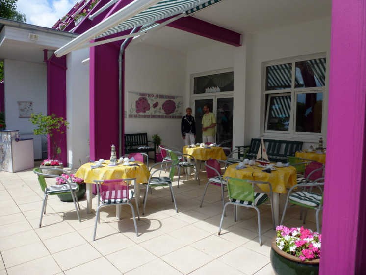 03. Rosenblatt Seniorensitz